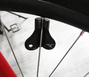 BIKE-HAND YC-1R-1 KLUCZ DO CENTROWANIA KÓŁ NACIĄGANIA SZPRYCH 3,2mm