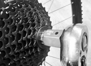 BIKE-HAND YC-126-1A KLUCZ ŚCIĄGACZ DO KASET Z PINEM