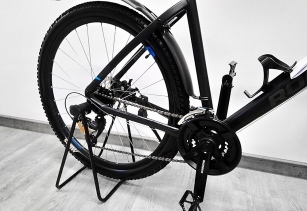 BIKE-HAND YC-117N STOJAK NA ROWER ZA KOŁO NA OŚ PRZÓD TYŁ SKŁADANY