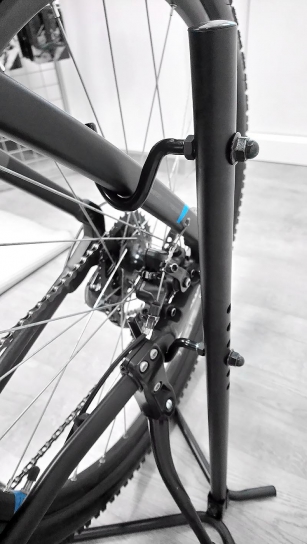 BIKE-HAND YC-109AF STOJAK NA ROWER ZA RAMĘ TYLNE WIDEŁKI